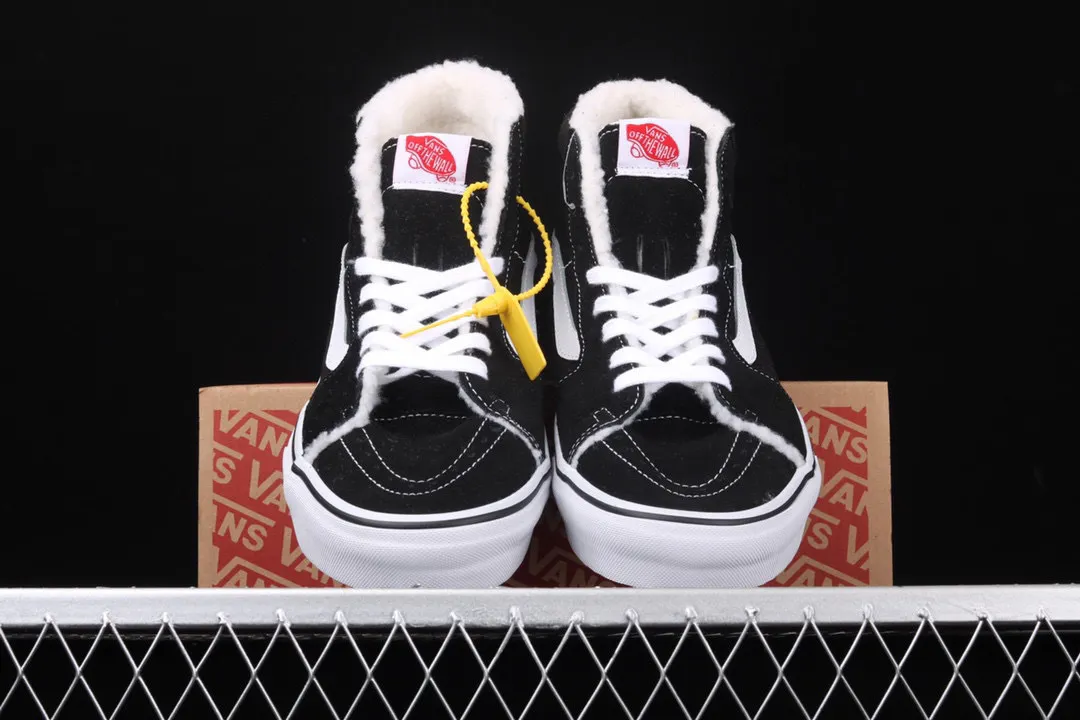 All categories Vans Vans series Vans Hi Vans high-top plus velvet Vans Sk8 Hi Vans classic winter plus velvet high-top casual sneakers VN000D5IB8C